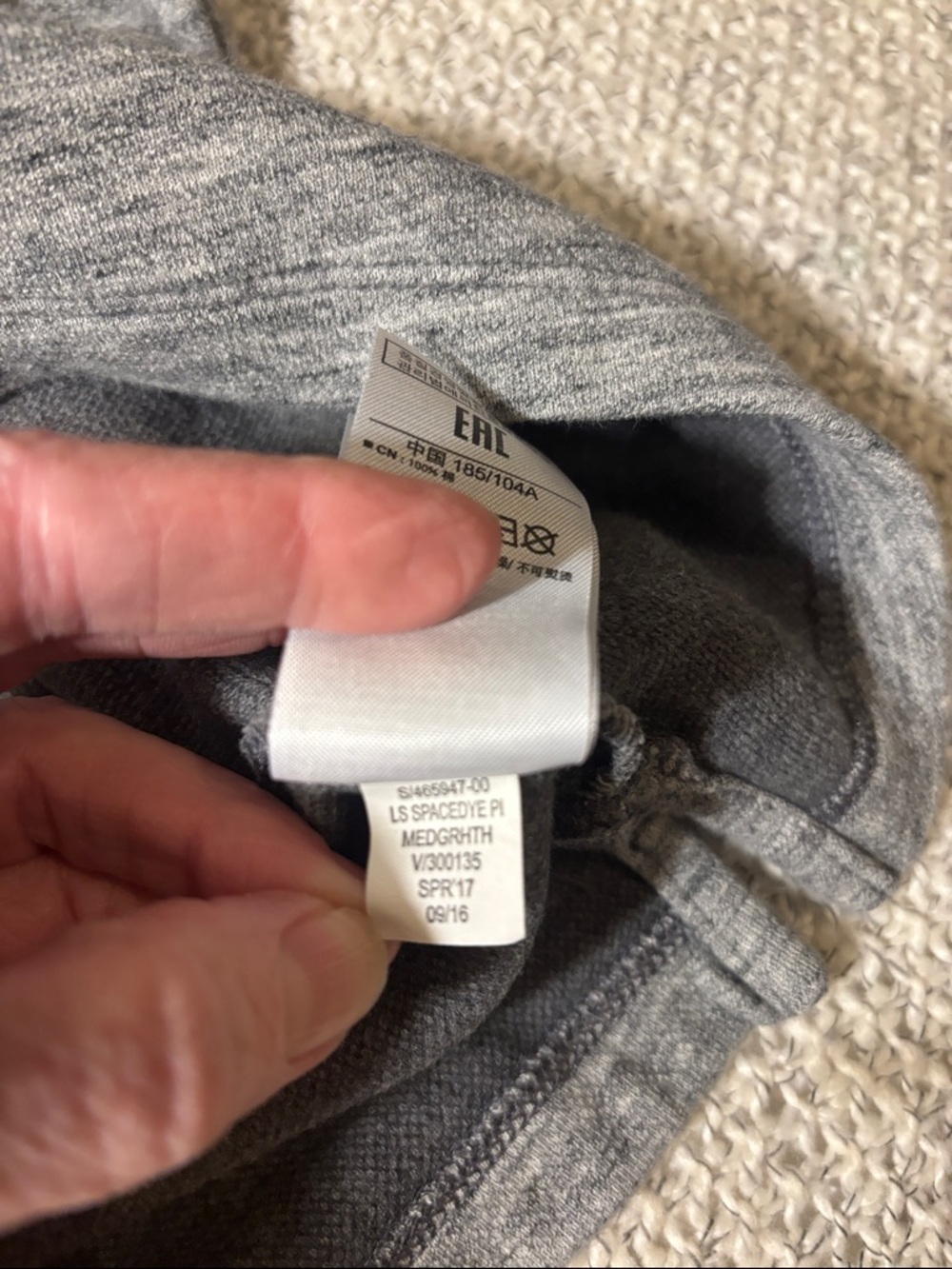 GAP Men's Heather Charcoal Long-Sleeve Henley - Picture 4 of 8